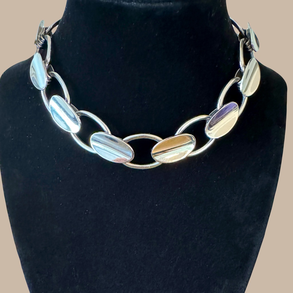 Silver Tone Necklace